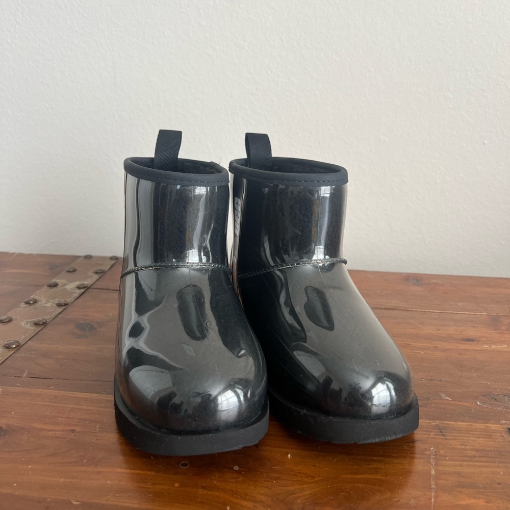 UGG Kids Classic Clear Mini II Black Rain & Snow Boots Ankle Height